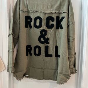 Elan Olive Frayed Shacket (shirt jacket) oversized small. PTP 26 L 28/29 NWT